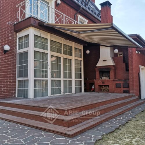 Фотографии выполненных работ компании «ABIE-GROUP» кассетной маркизы Cassette. г.Москва, кп Бристоль.